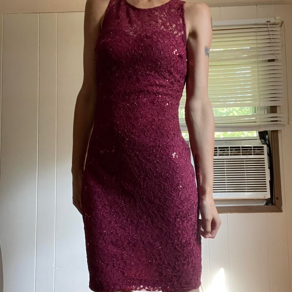 lace burgundy bodycon dress
